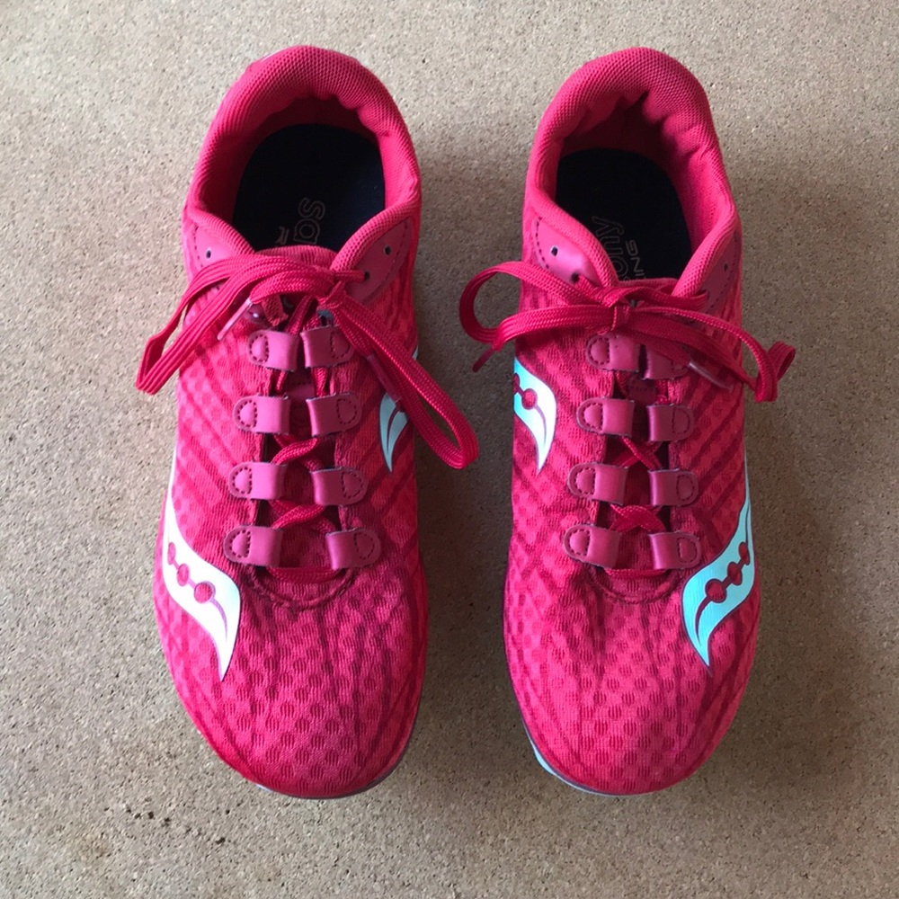 Saucony racing shoes size 7 1/2 red with spikes